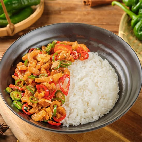 青椒炒油渣盖码饭 Pork Cracklings with Green Peppers GAIMA Rice Bowl